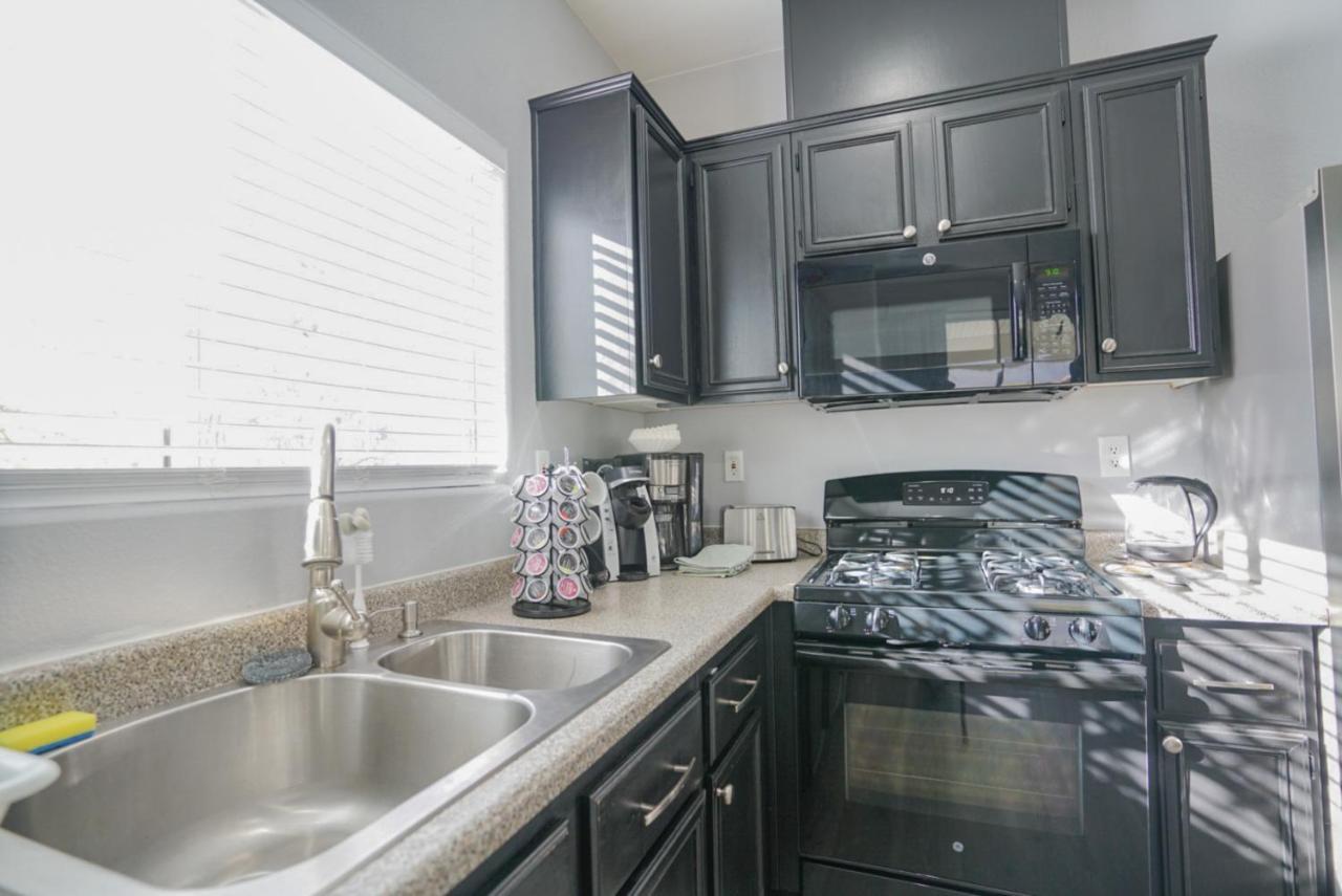 Ultra Modern Las Vegas Home 20Min From The Strip Esterno foto