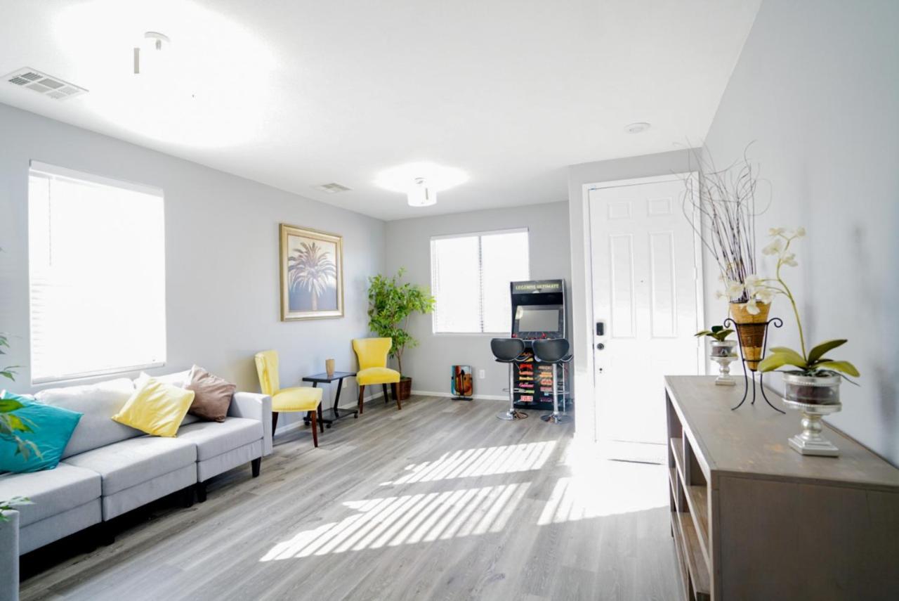 Ultra Modern Las Vegas Home 20Min From The Strip Esterno foto